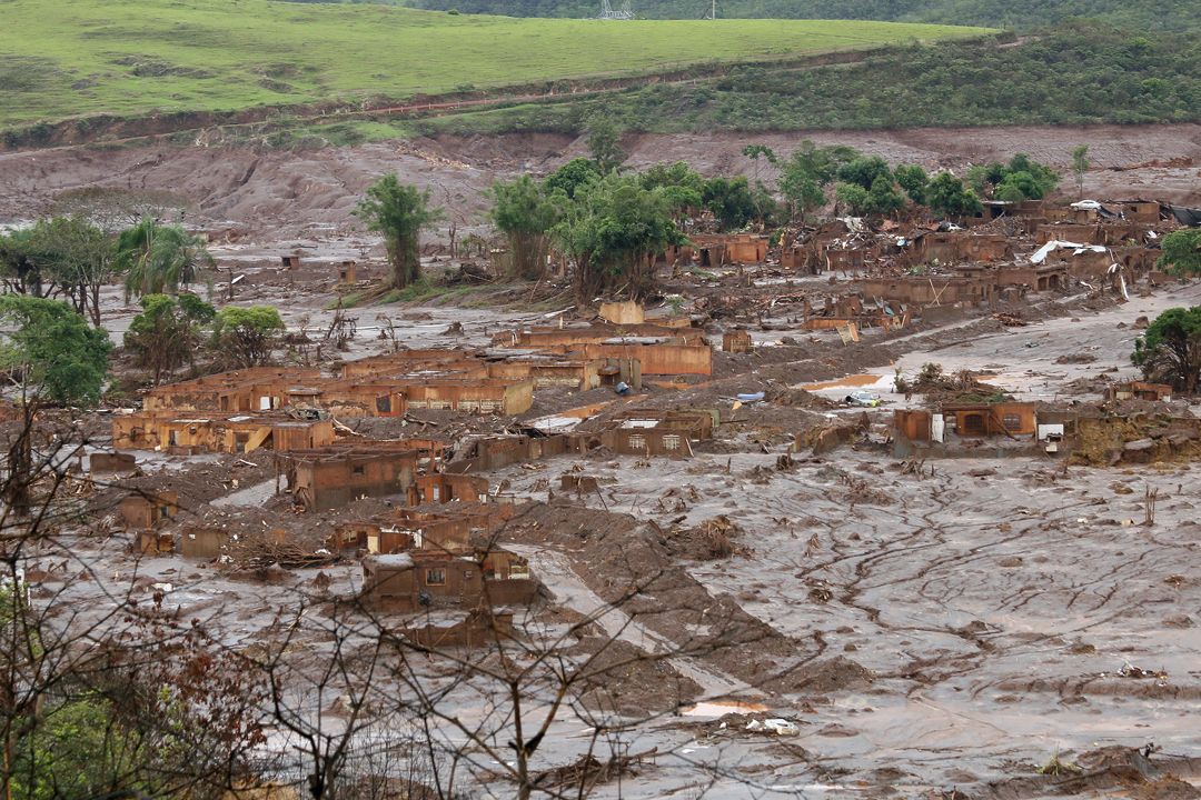 Nach dem Dammbruch in Mariana . 19. 11.2015  - Foto:Senado Federal do Brasil