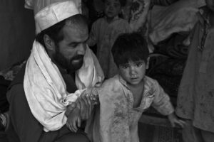 Kinder in Afghanistan: hungern, arbeiten, verkauft werden